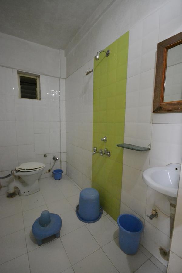 Hotel Madhava 舍地 外观 照片