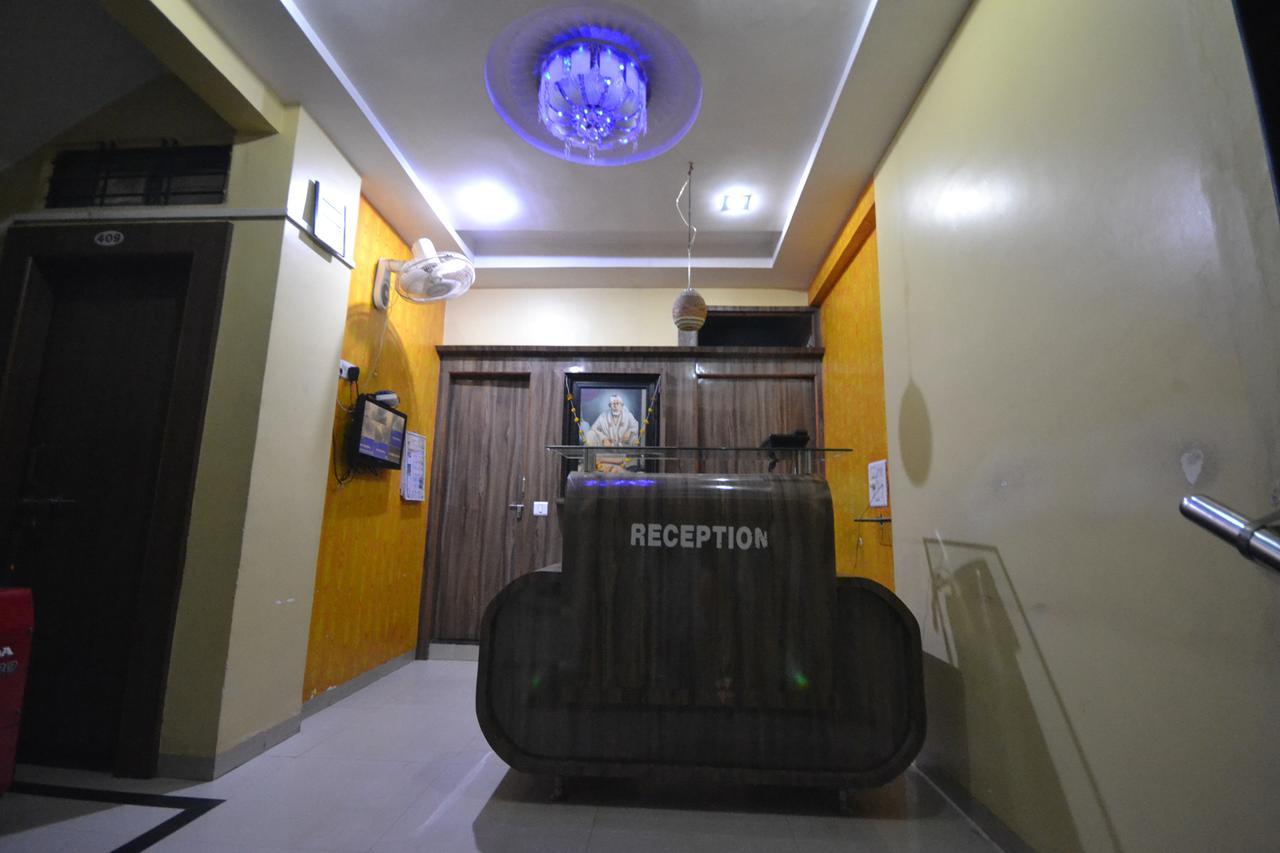 Hotel Madhava 舍地 外观 照片